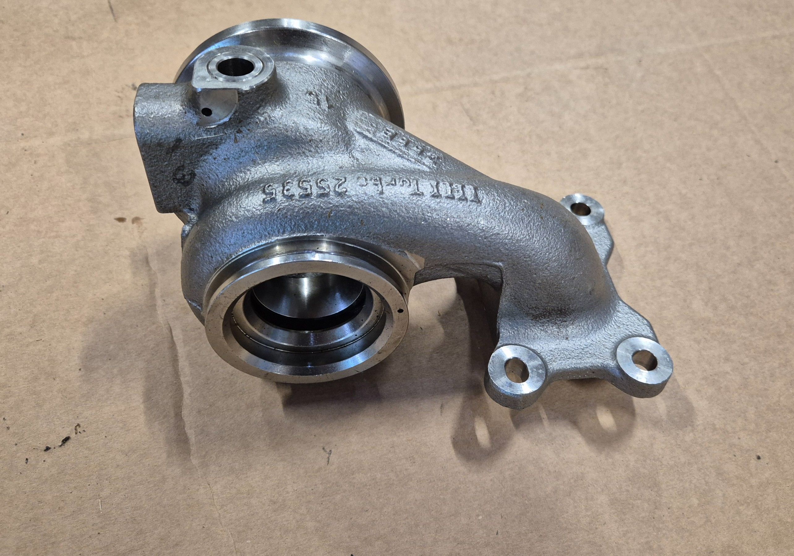 Korpus turbosprężarki żeliwo IHI Turbo 25535 VW HYBRID 1.4TSI