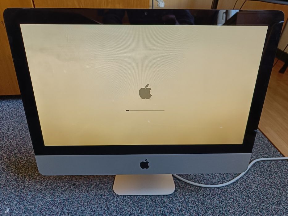 Apple iMac (21,5 polegadas)