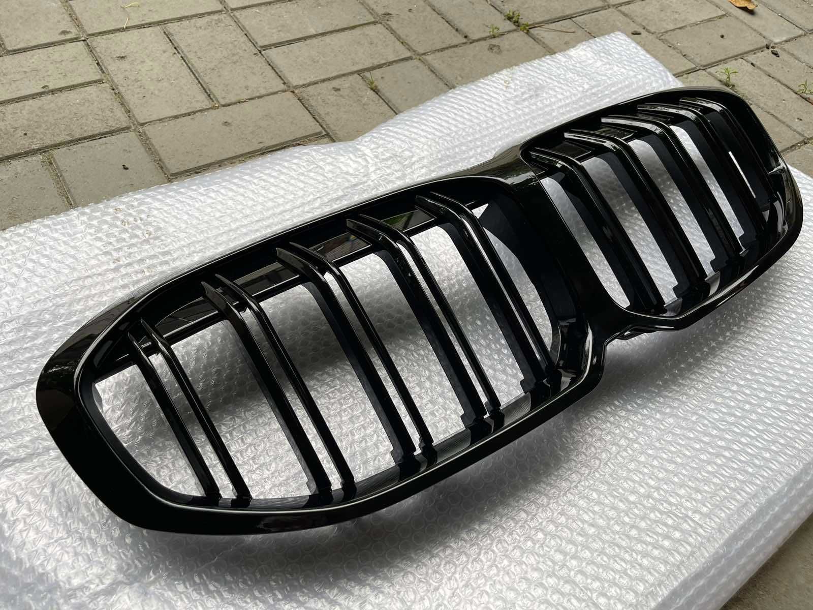 Решетка радиатора BMW F40 тюнинг ноздри решітка стиль M