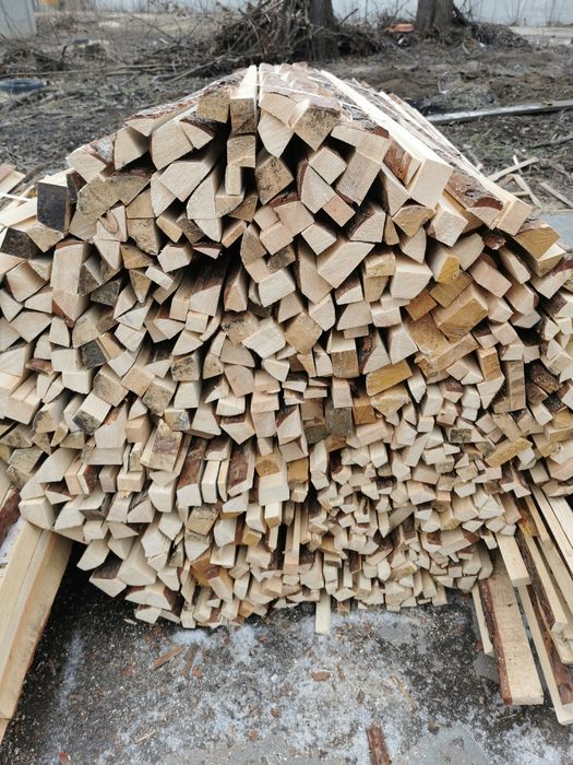 Дрова в мішках обрізки