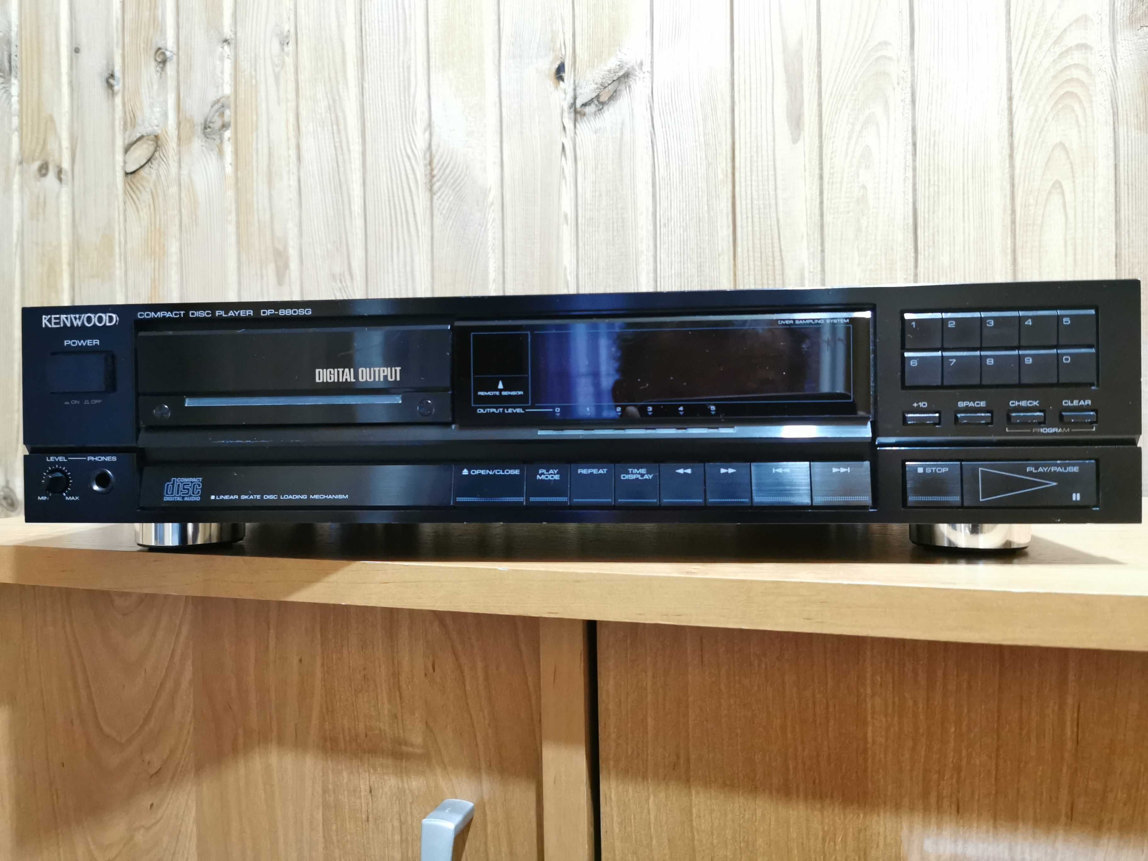 Odtwarzacz CD Kenwood DP-880SG