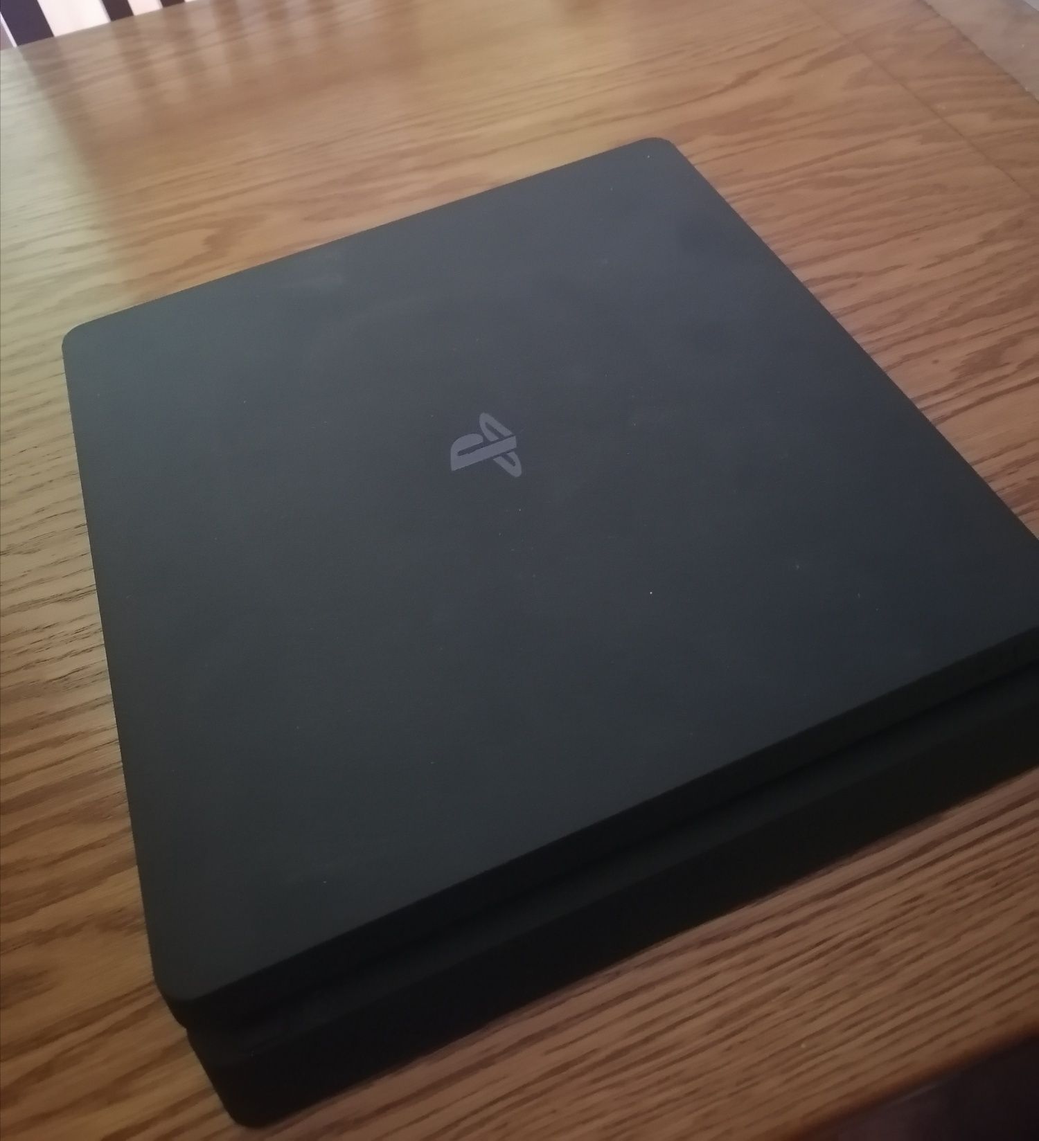 Playstation 4 slim TB 1