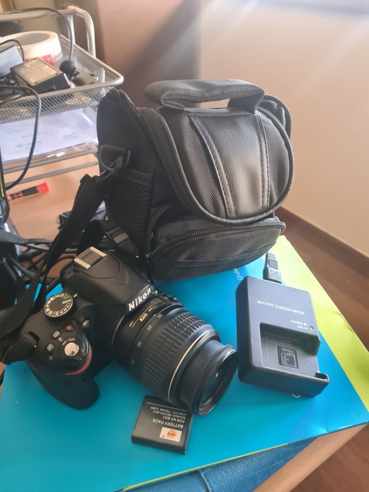 Máquina fotográfica Nikon D3200