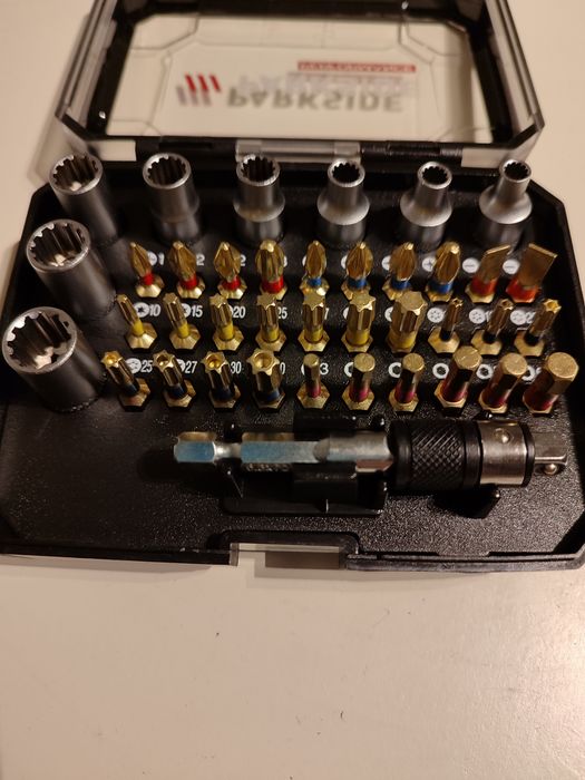 шуруповерт 2800гр.Набор торс. бит,перфоратор