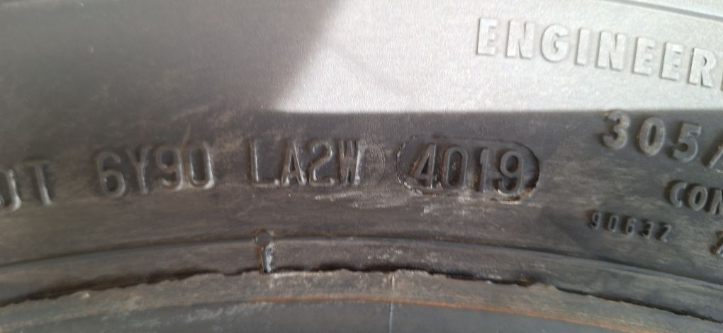 305/70R19.5 CONTINENTAL 4шт ведущие шины 2019год