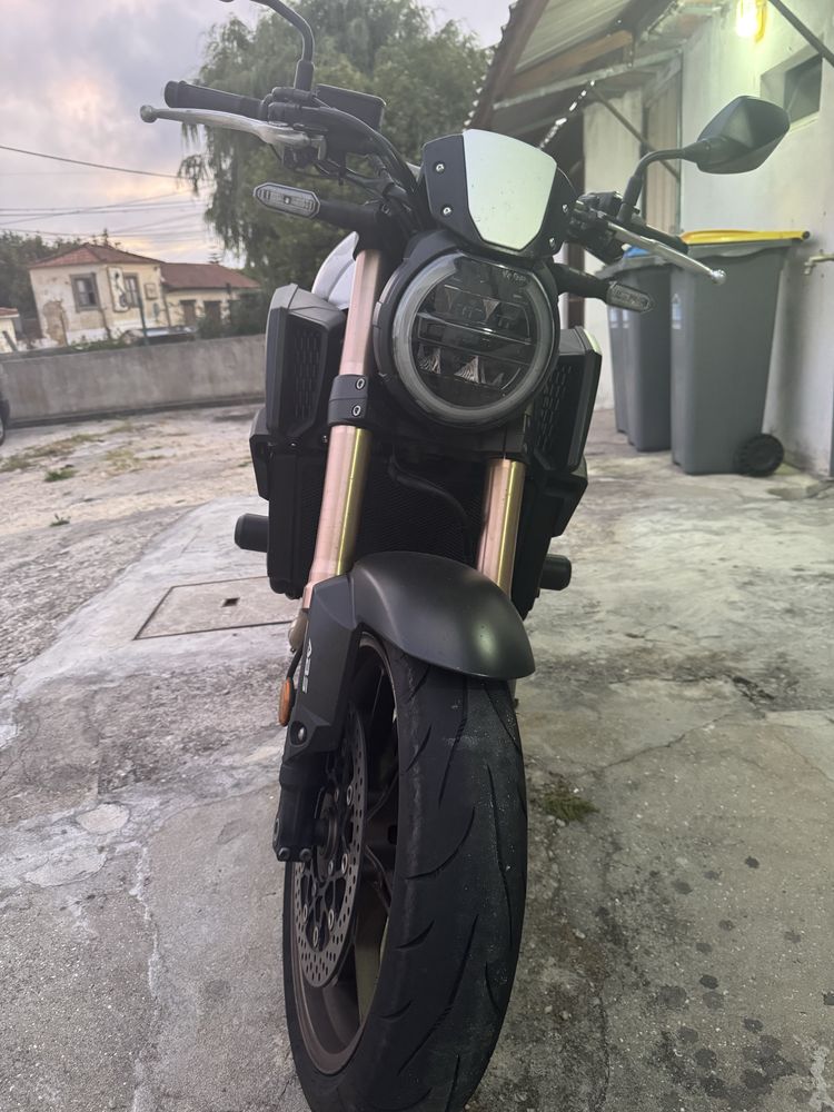 Honda cb 650 r de 2019.
