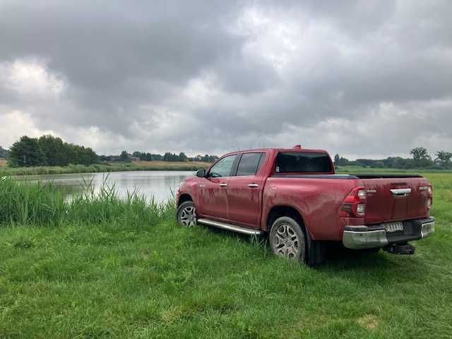 TOYOTA HILUX • 2023 • 2.8 D-4D 204 KM • 4x4 • Serwisowany • Z POLSKI