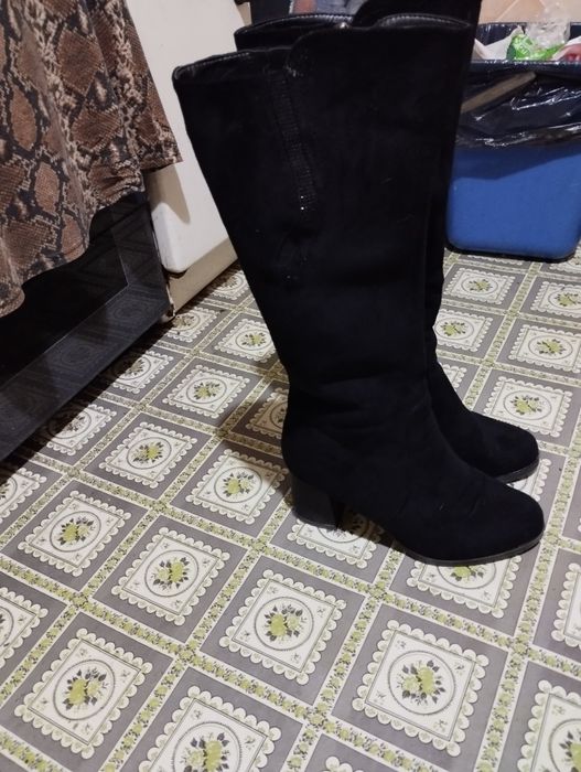 Женские сапоги замшевые