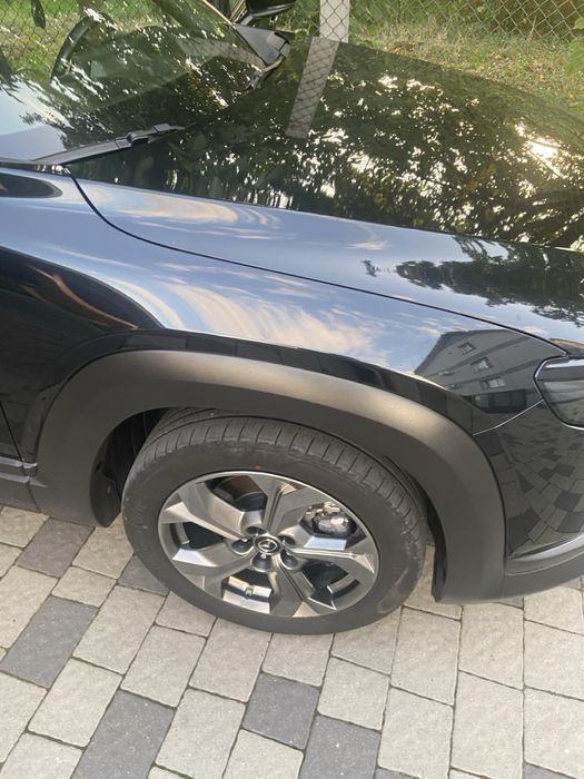 Мазда МХ30 - 2021 рік