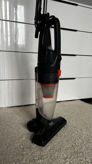 Пилосос вертикальний