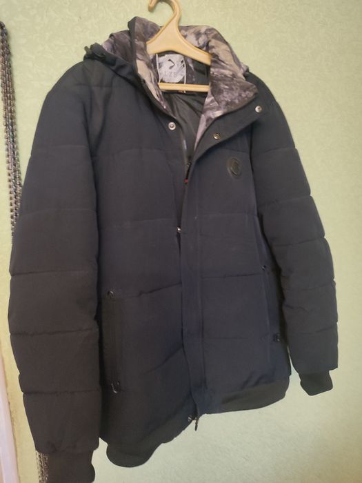Продам зимнюю мужскую куртку