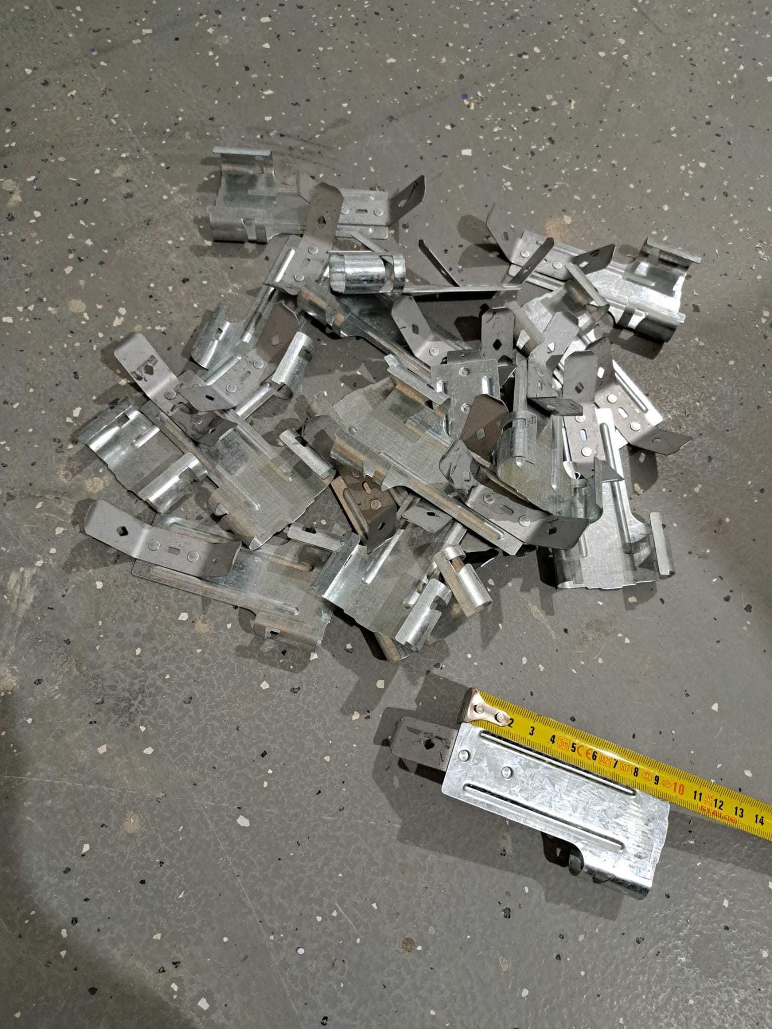 Wieszak obrotowy do profili CD 60 płyt GK, 18szt