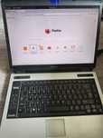 Laptop Toshiba  3gb ram ssd128 Debian