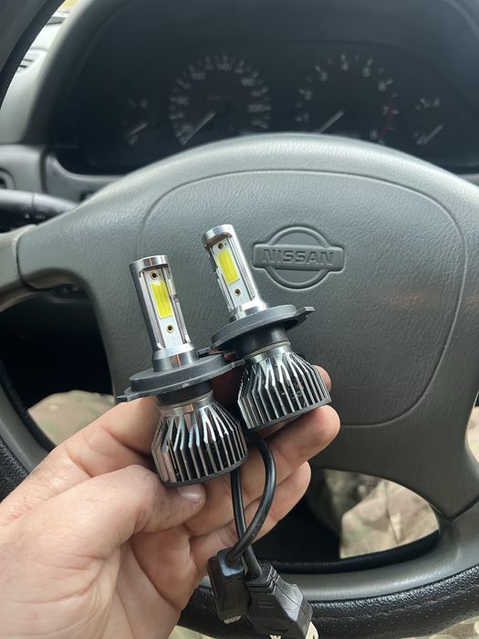 Продам LED лампи Н4 цоколь