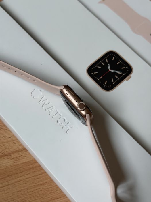 Apple Watch Series 6 40 mm Gold