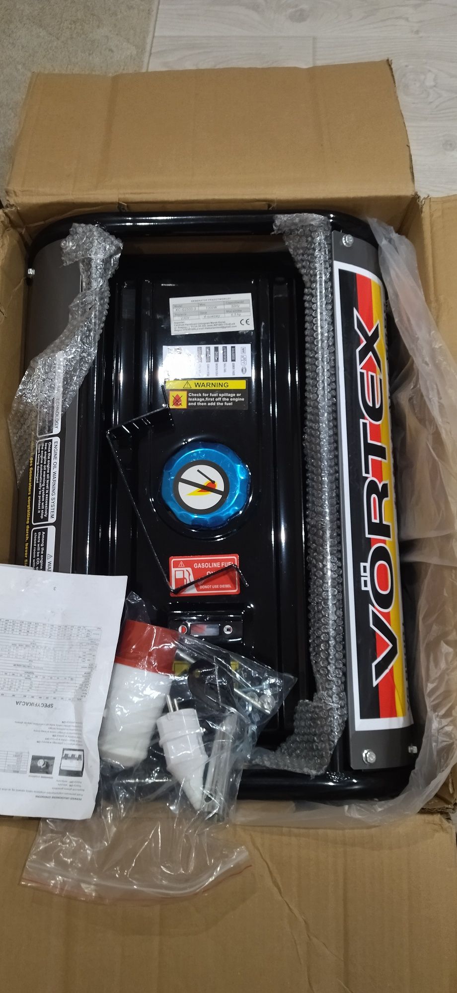 Генератор бензиновий 220  - 380 В Vortex 8500