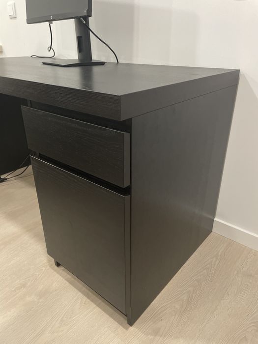 Secretária MALM preta 140*65