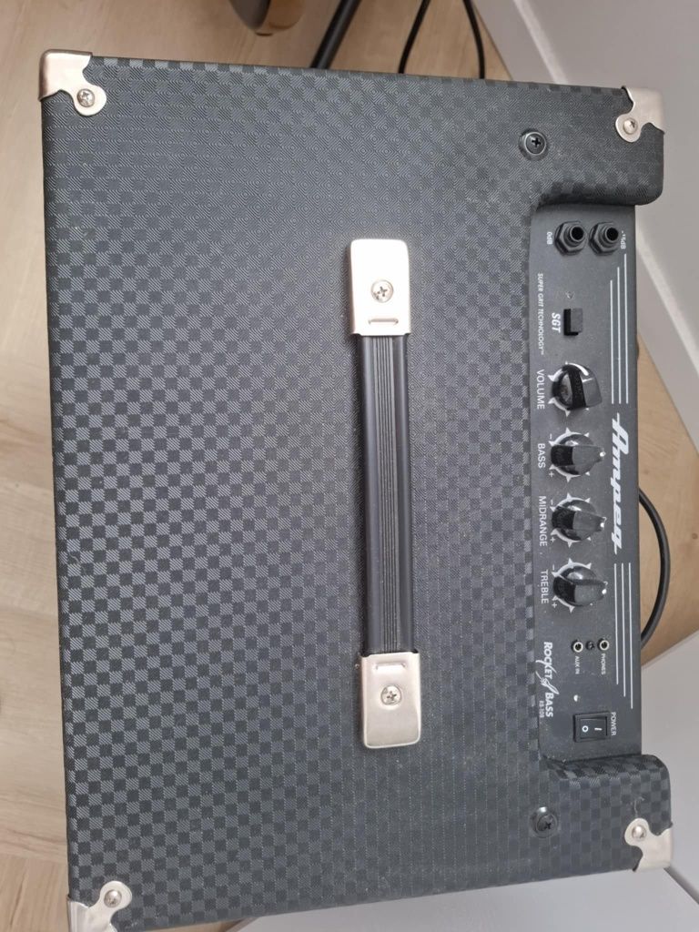 Ampeg RB-108 Wzmacniacz basowy