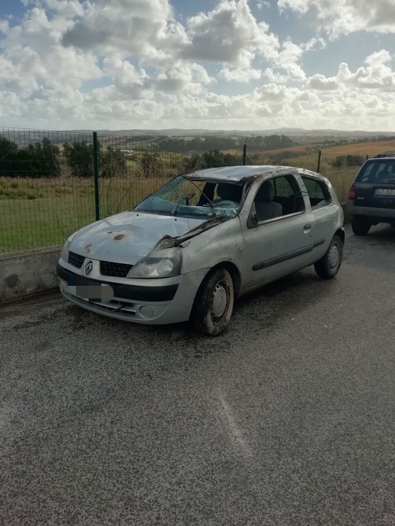 Renault Clio - para peças