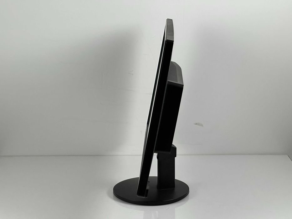 Okno na świat Monitor AOC e970SWN 18,5" LED TN WXGA 1366x768