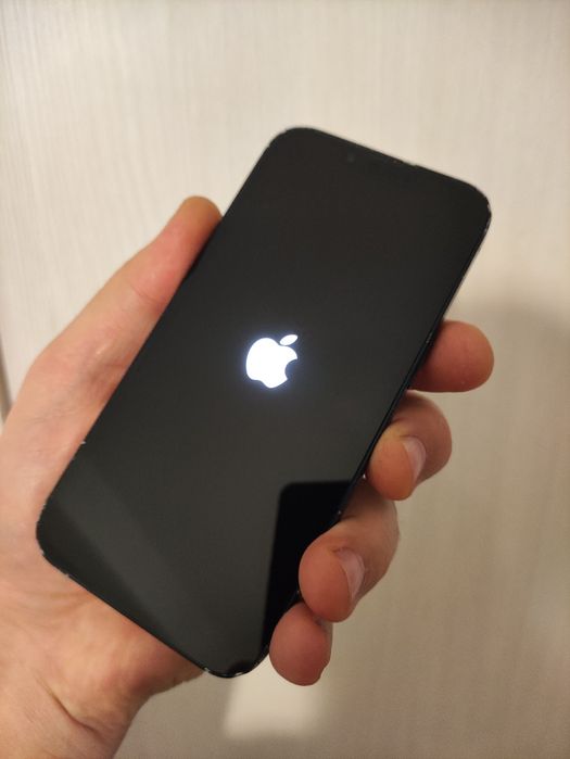 Продам дисплей iphone 13