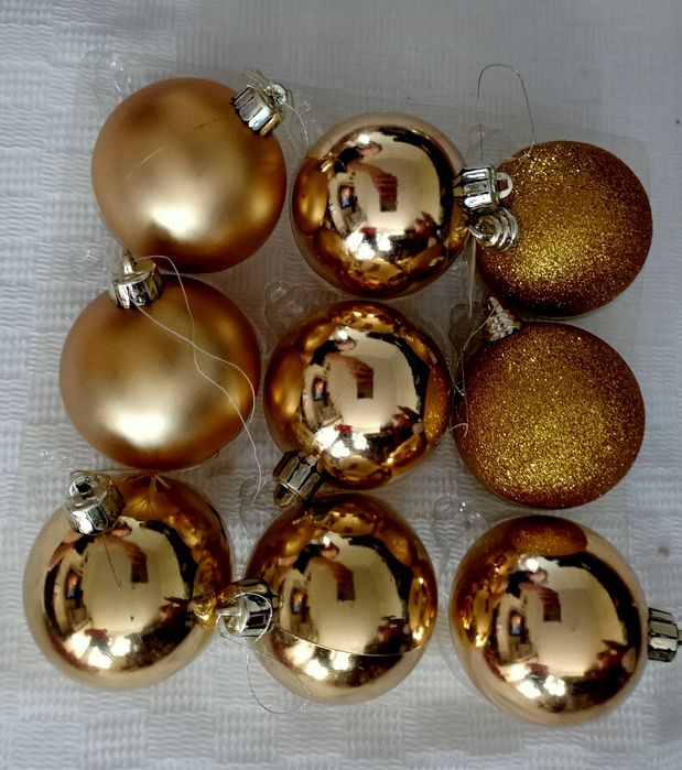 Bombki i inne dekoracje świąteczne