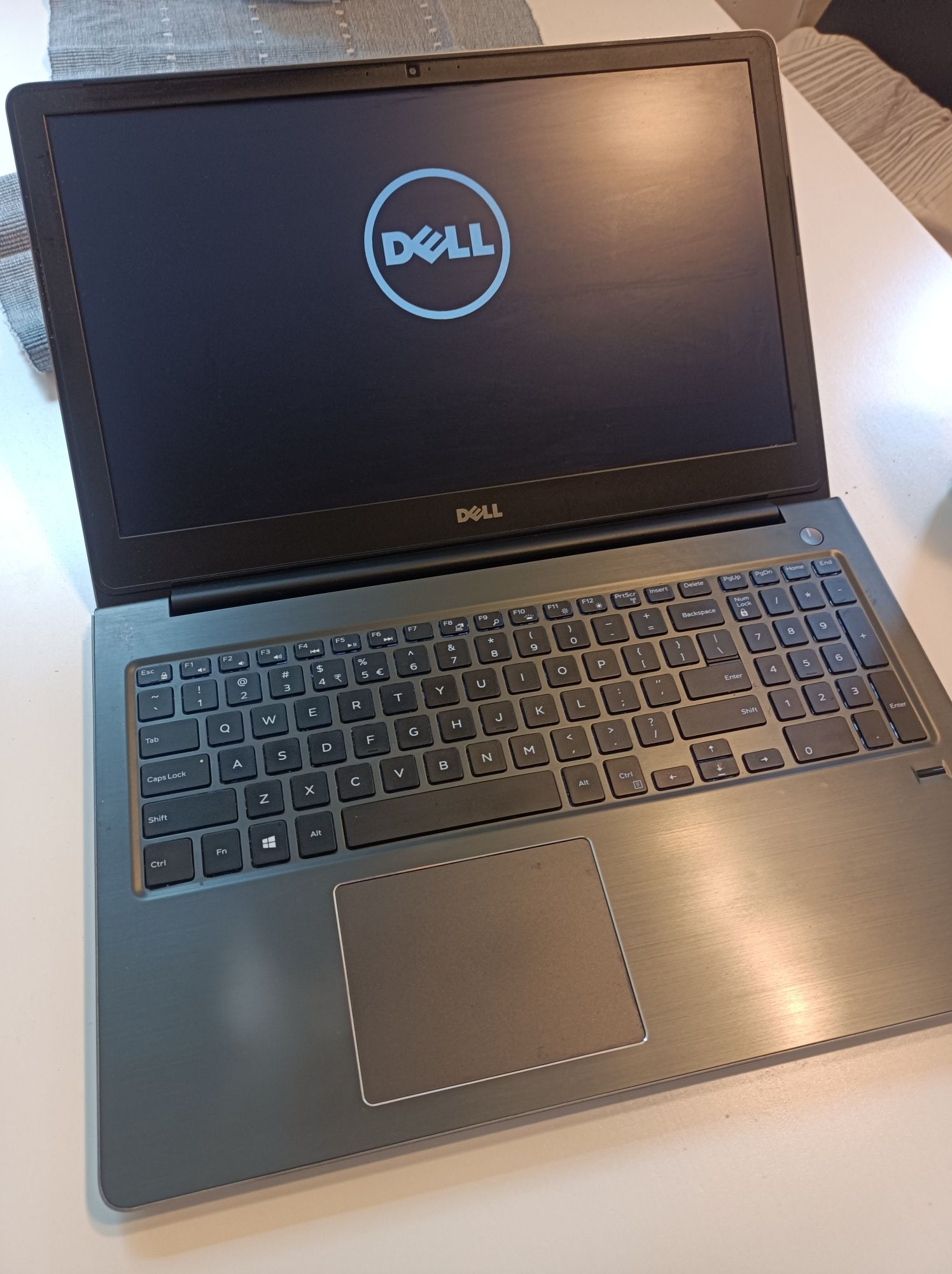 Notebook DELL Vostro 5568