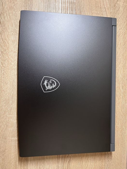 Ноутбук MSI Thin