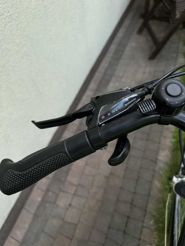 Rower trekkingowy ROMET GAZELA 1 SPECIAL 2024 biało-czarny 28 cali M