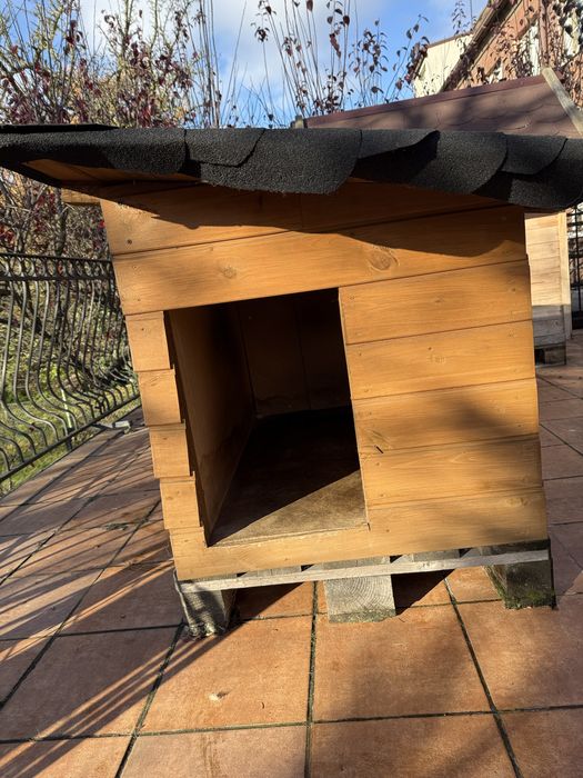 Duza wygodna Buda dla psa