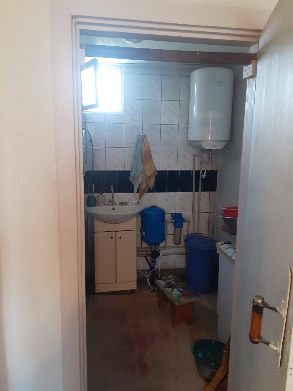 Продам дім ,район дружби гали