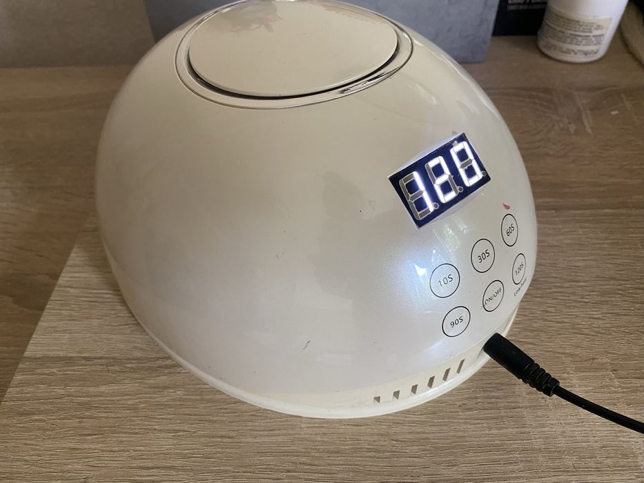 Диодная мощная лед лампа для ногтей / маникюра с вентилятором