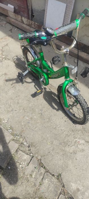 Велосипед дитячий в хорошому стані, тільки колеса поржавіліі всередині