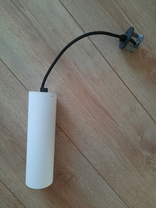 Trzy lampy wiszące tuby białe