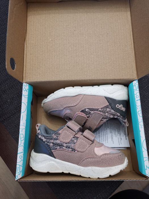 Dziewczęce adidasy Bejo r. 22