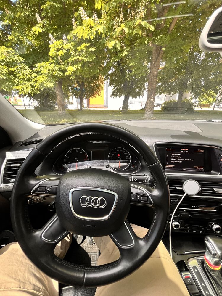 Audi q5 2012р 2.0