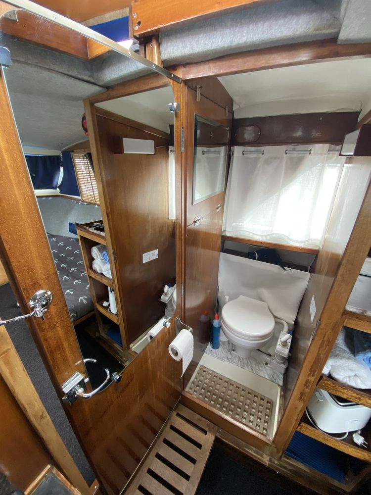 Coronet 24 Cabin luxe