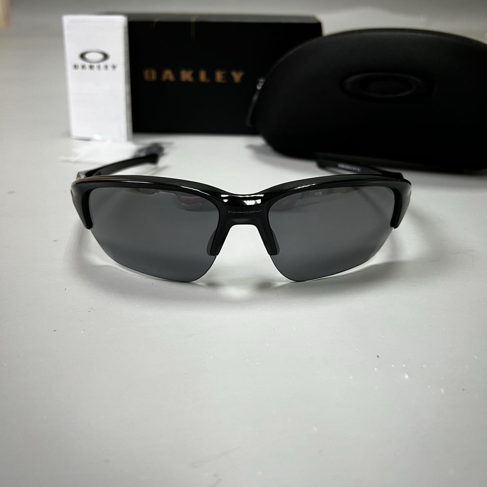 Oakley Flak Black оригинал новые солнцезащитные очки чёрные линзы NEW