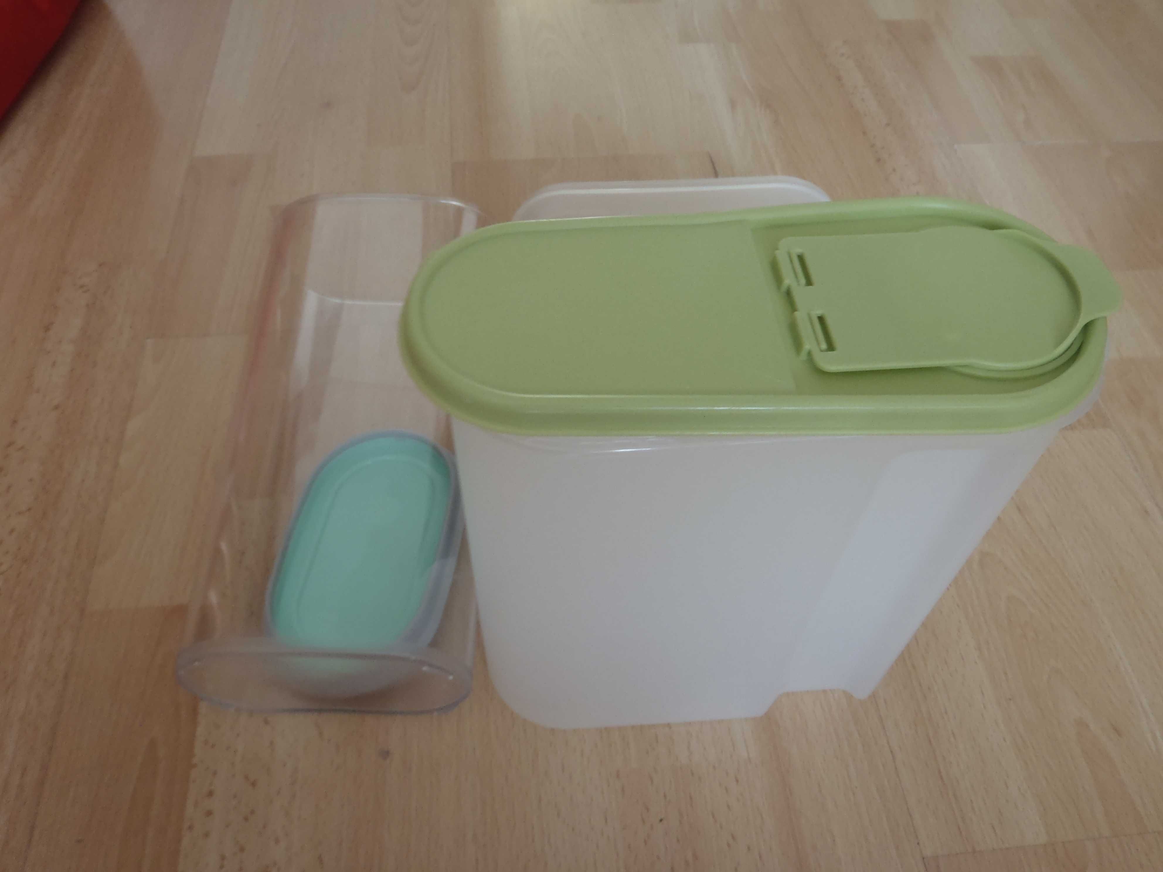 Pojemnik plastikowy na żywność