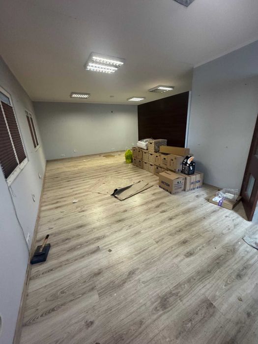 Magazyn do wynajęcia z pomieszczeniem biurowym