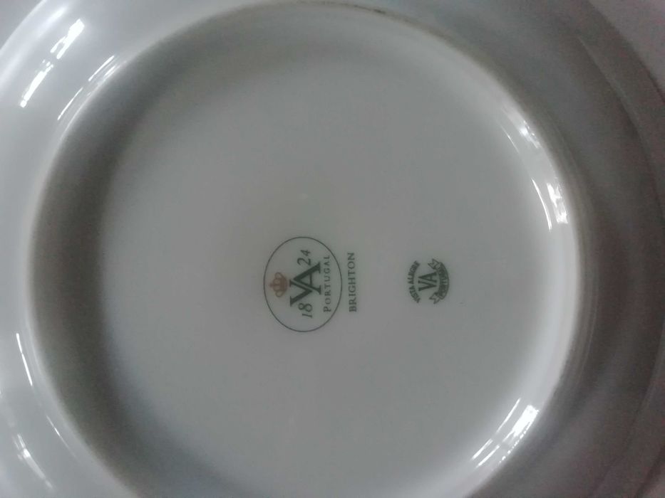 Conjunto de dois pires Vista Alegre, Brighton