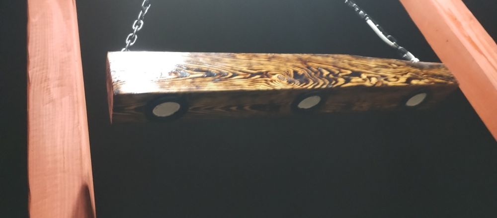 Lampa drewniana w stylu loft