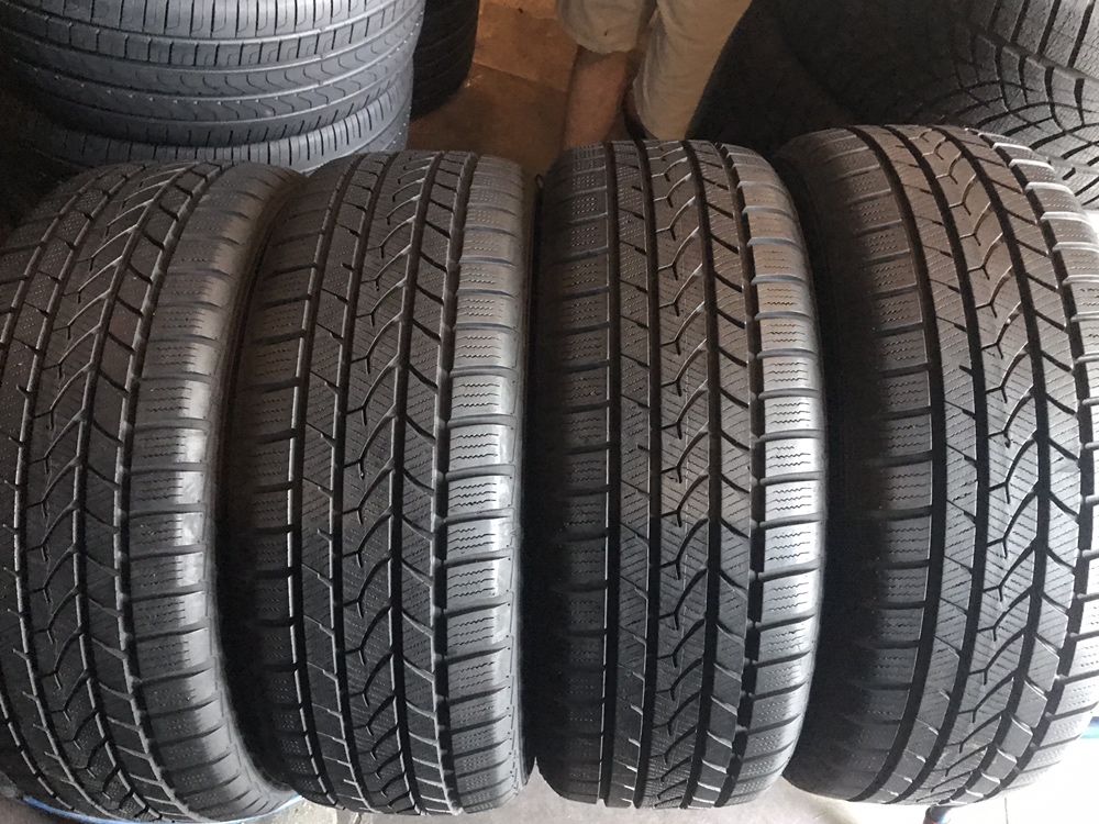 225/55/18 R18 Falken HS 439 4шт зима