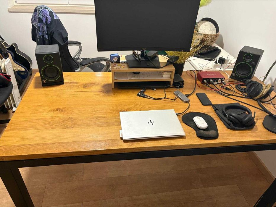 Mesa de escritório (madeira)