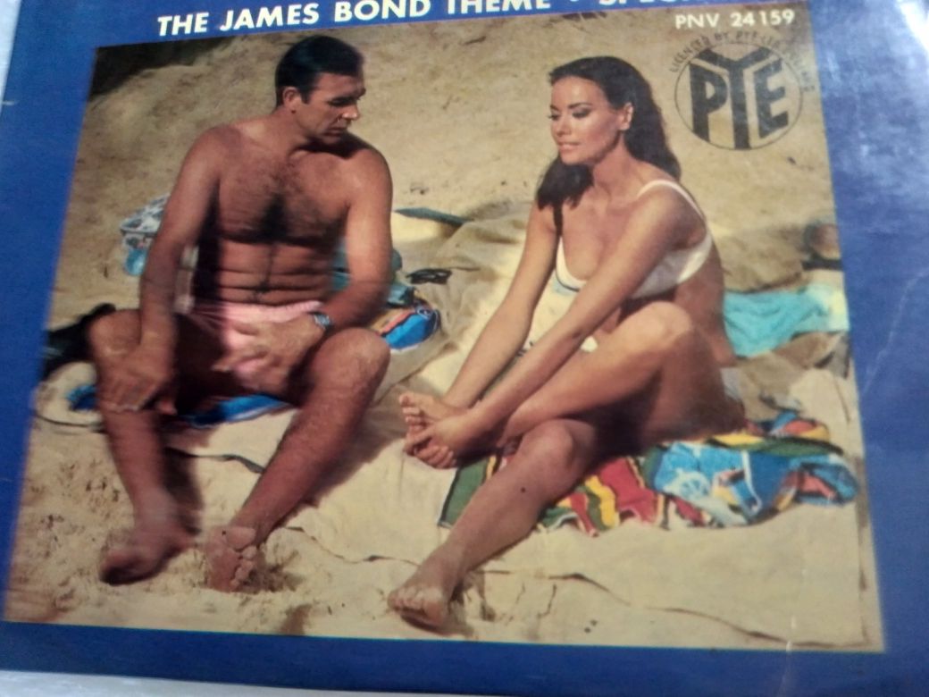 Raro Antigo vinil single do Filme James Bond de 1965