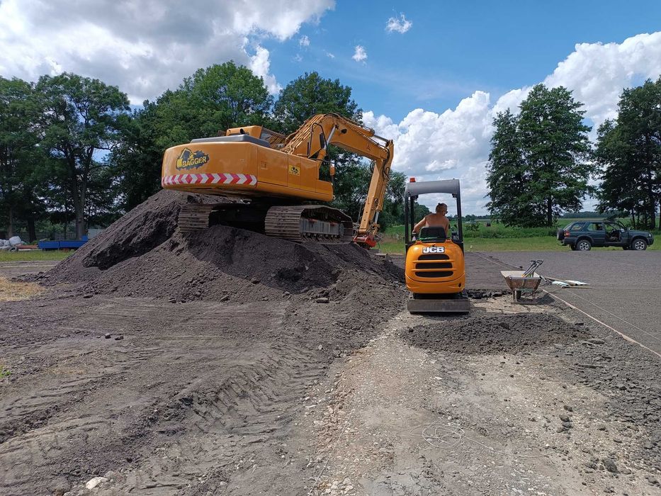 Koparka Wykopy Koszenie Równanie terenu Wyburzenia Rozbiórki Budowa