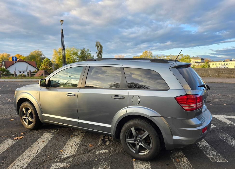 Dodge Journey - ZADBANY I DOINWESTOWANY 25 500 zł
