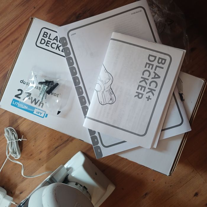 Пилосос ручний black&decker dustbuster pivot