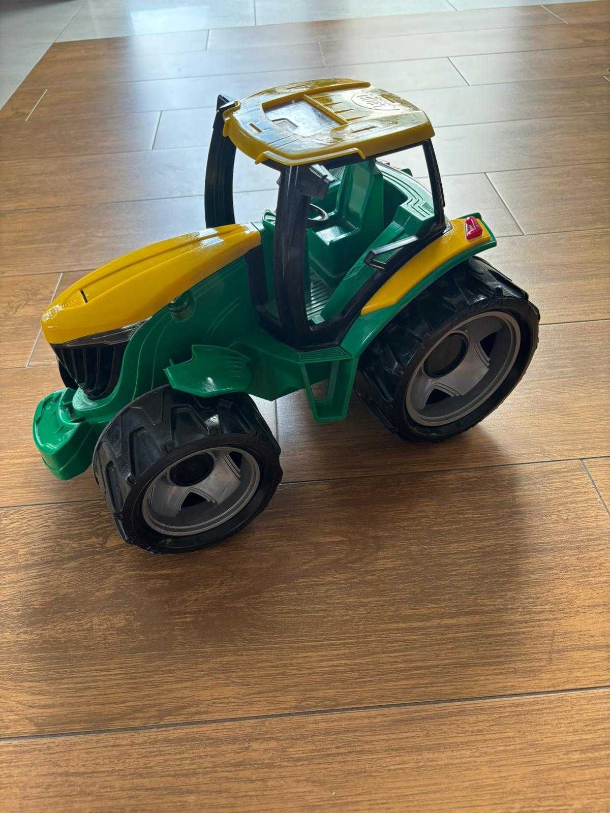 Duży traktor LENA