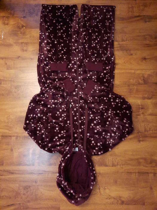 Pajac zimowy piżama kombinezon w gwiazdki z kapturen Vrs Woman S